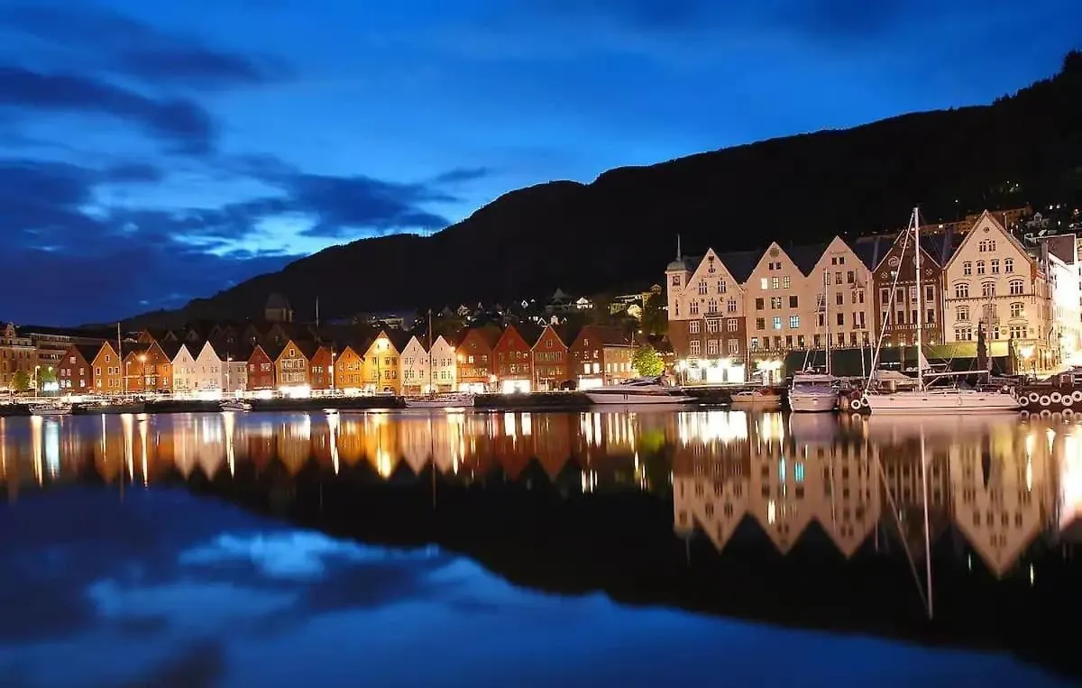 Top Floor Close To Grieg Hall And Town Square Bergen 0*,