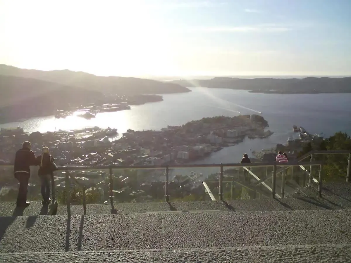Casa de Férias Top Floor Close To Grieg Hall And Town Square Bergen